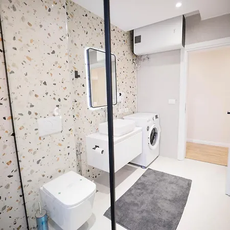 Urban Apartment *