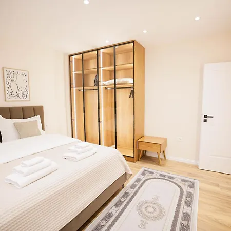 Urban Apartment *